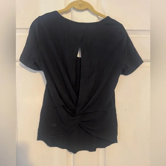 LULULEMON Black “Find Your Twist” Back Twist Short Sleeve Shirt - Picture 6 of 11